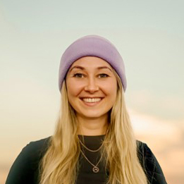 Dr.  Christine Siemer